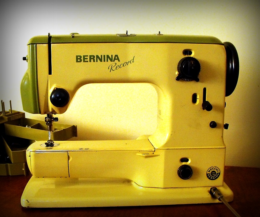 BERNINA SEWING MACHINE, SEWALOT